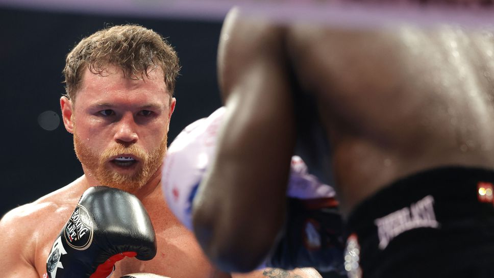 IBF нареди мач между Канело Алварес и Ослейс Иглесиас за вакантната титла