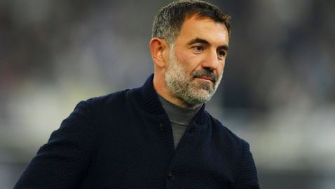 Шампион от Евро 2004 също ще партнира на Стоичков и Балъков в утрешното шоу в Лисабон