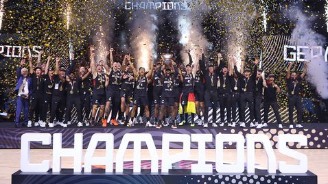  Германия прибави към международната купа и европейска след страхотна борба и героичен край с Турция! 