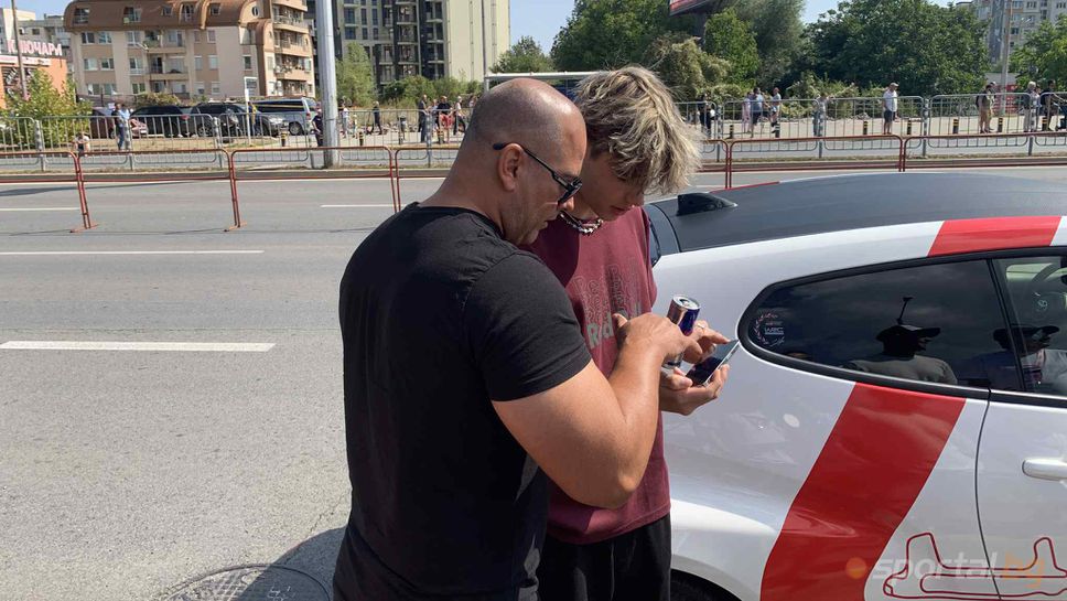 Голямата звезда на българския автомобилен спорт Никола Цолов откри официално