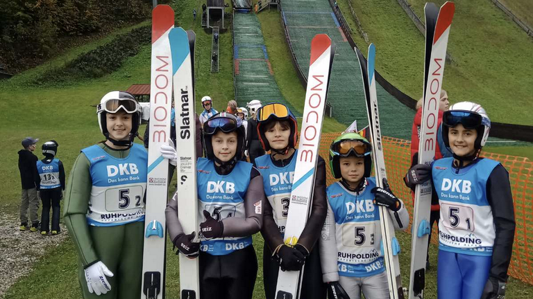 Най младите български ски скачачи участваха в състезания в Германия Във