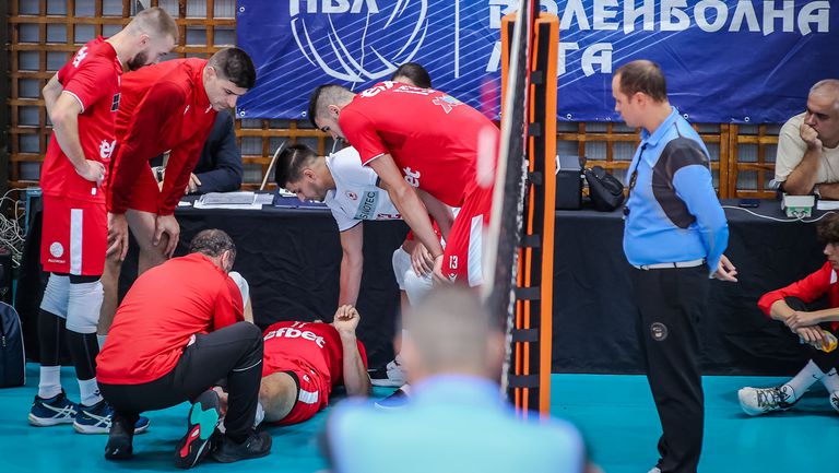 Опитният волейболист на ЦСКА Иван Колев е претърпял успешна операция
