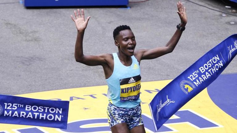 Дисциплинарната комисия на Световната атлетика спря правата на кенийските състезателки