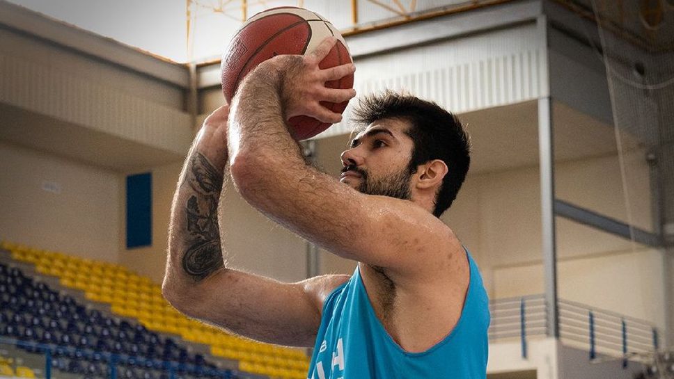 Националът Симеон Лепичев подписа със Спартак Плевен