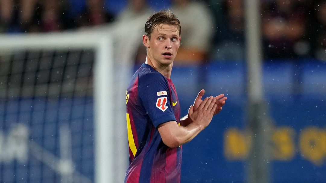 Де Йонг вече тренира с Барселона, може да попадне в групата за дербито с Еспаньол