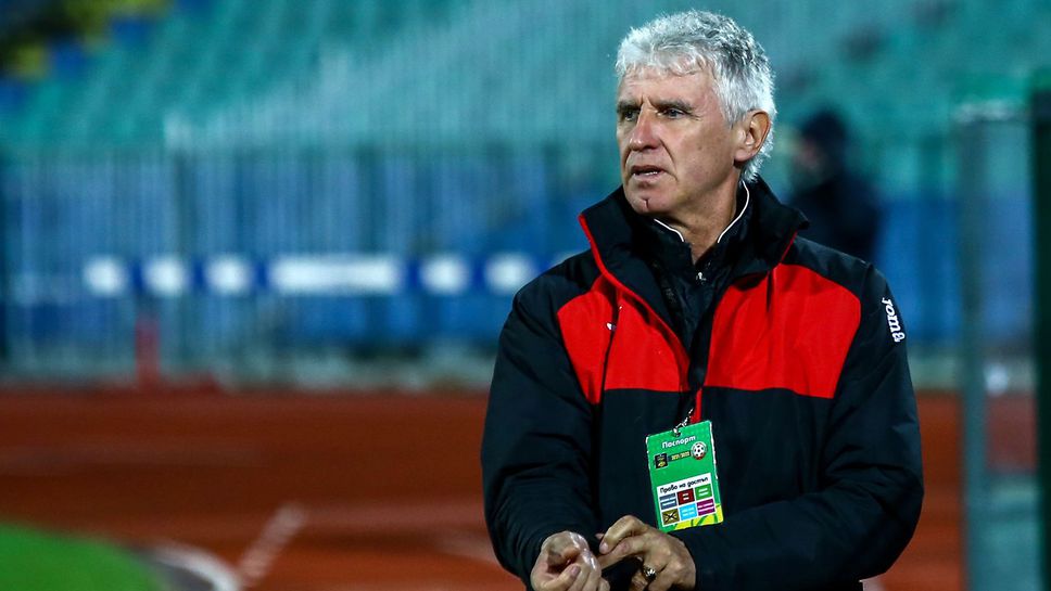 Локо (Сф) тества нападател от Бангладеш