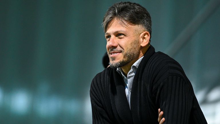 Бившият аржентински национал Мартин Демикелис е новият старши треньор на
