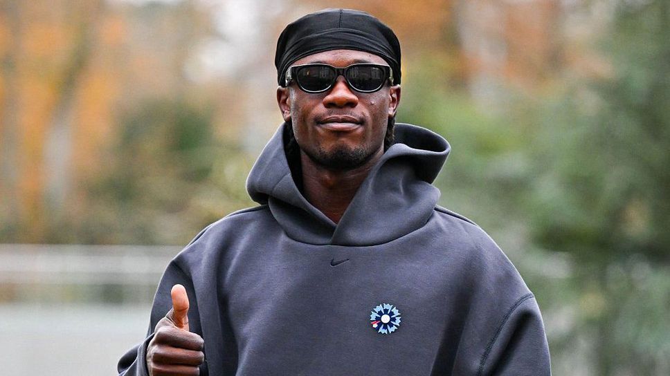 Полузащитникът на Реал МадридЕдуардо Камавинга напусна лагера на националния отбор