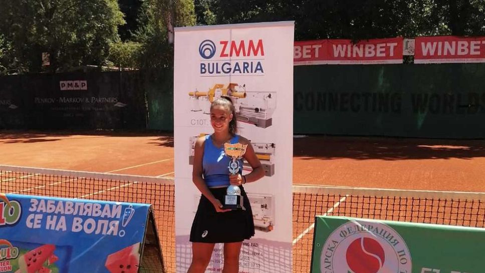 Валерия Гърневска се класира за полуфиналите на сингъл при девойките