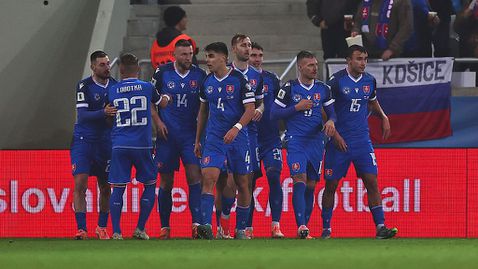 Късен гол на дебютант гарантира поне бараж за Словакия преди прекия сблъсък с Германия