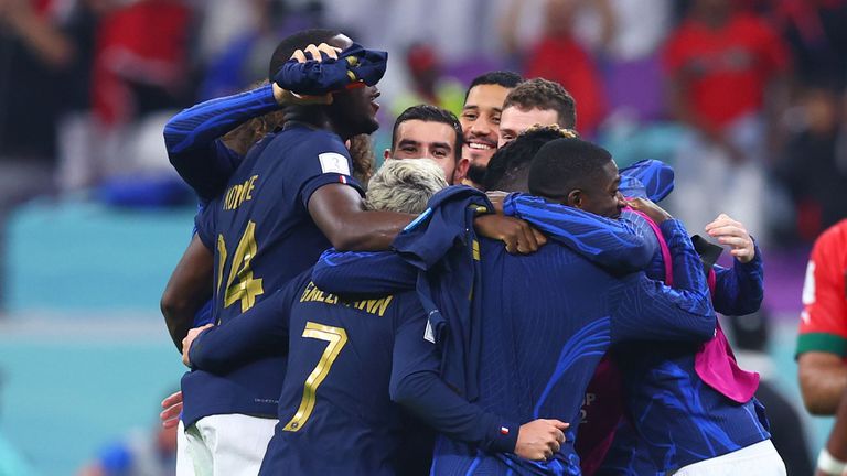 Франция е петият шампион, който достига до финал на следващото световно