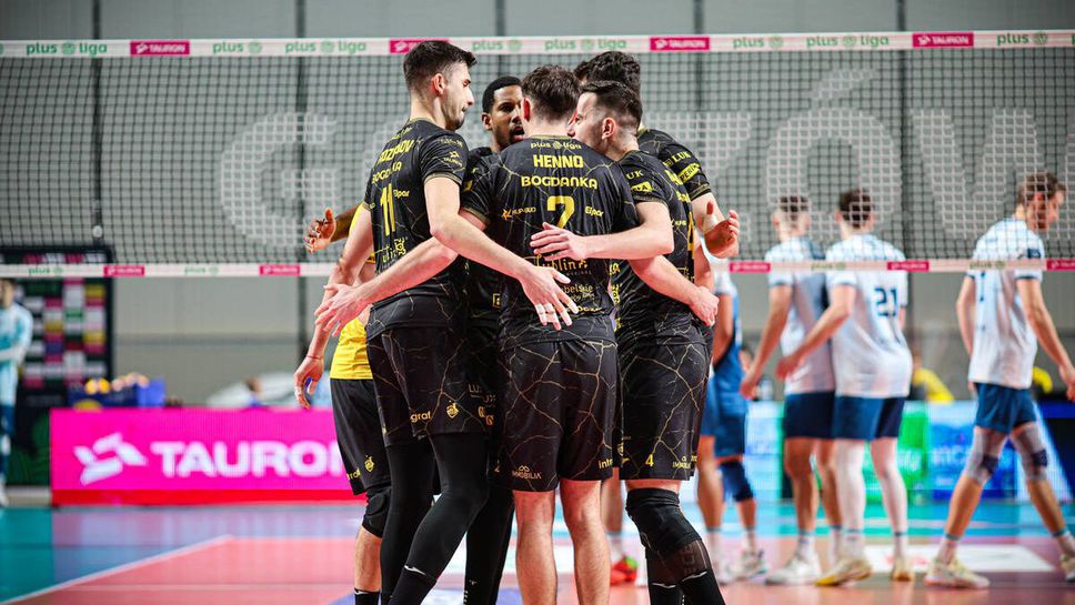 Капитанът на националния отбор на България Алекс Грозданов и шампионът