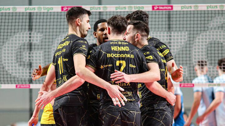 Алекс Грозданов с 11 точки (4 блока)! Богданка с победа №9 и вече е лидер в Полша