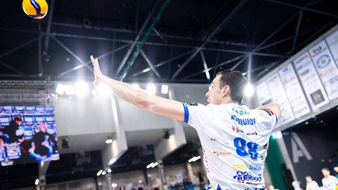 Аспарух Аспарухов с 12 точки, Шлепск с втора победа в Полша