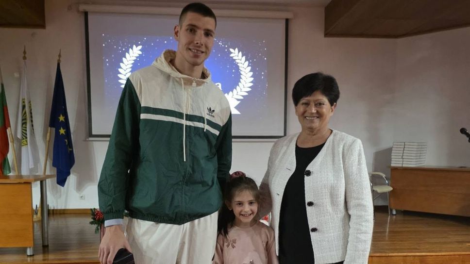 Атлетите на клуб Хеброс Харманли ще тренират в зала с