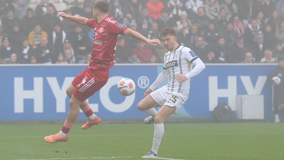 Елверсберг и Лукас Петков продължават по план