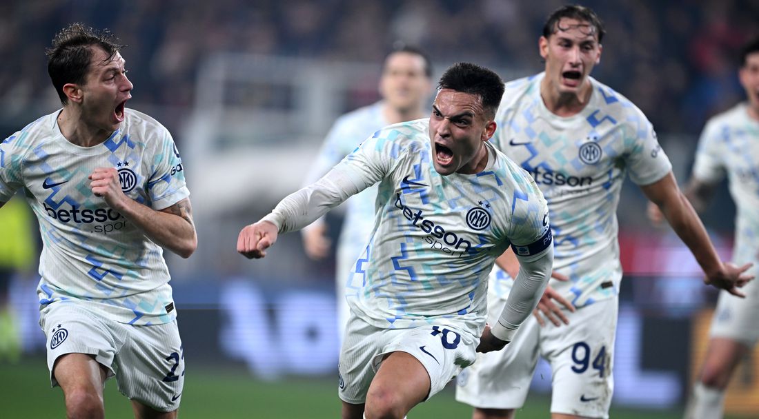 Интер се възползва от грешките на Милан и Наполи и превзе върха в Серия "А"