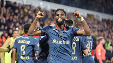  Ланс се върна на върха в Лига 1 след триумф над Ница, Лил победи Оскер в мач със седем гола и четири червени картона 