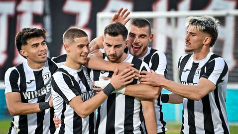 Крило на Локо (Пд) си пожела "канарчетата" на четвъртфиналите