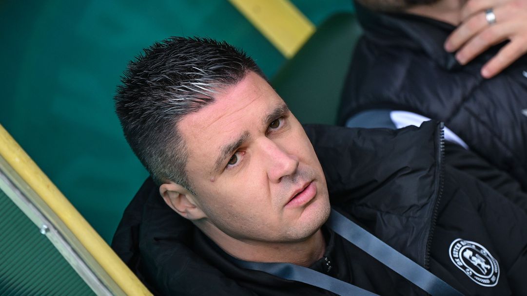 Проблеми пред Тодор Симов - ЦСКА блокира участието на четирима футболисти