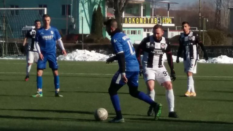  Локо (Мездра) укрепи офанзивата с млади 