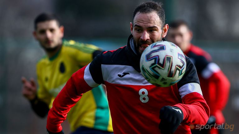 Отборът на Локомотив София излиза в първата си проверка на