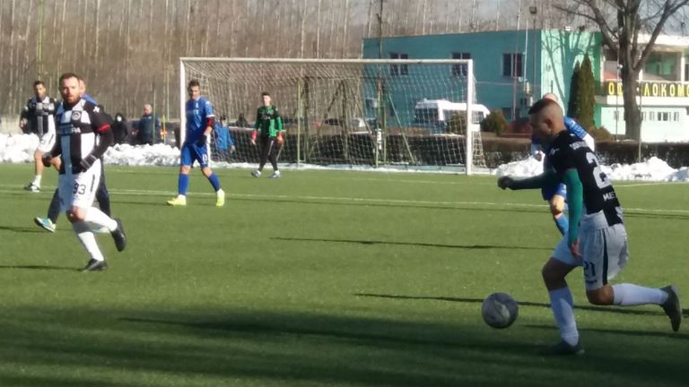 Един отпада а на други трима е под въпрос участие