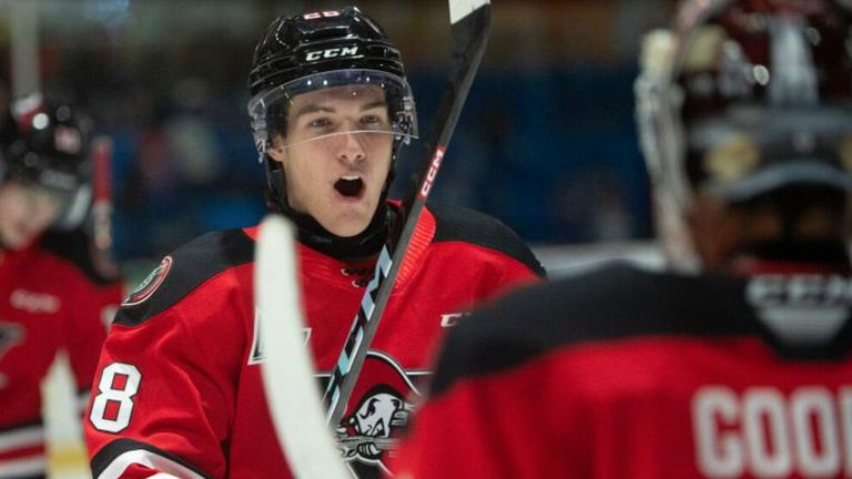 Младата българска хокейна надежда Нино Томов, който играе в канадския