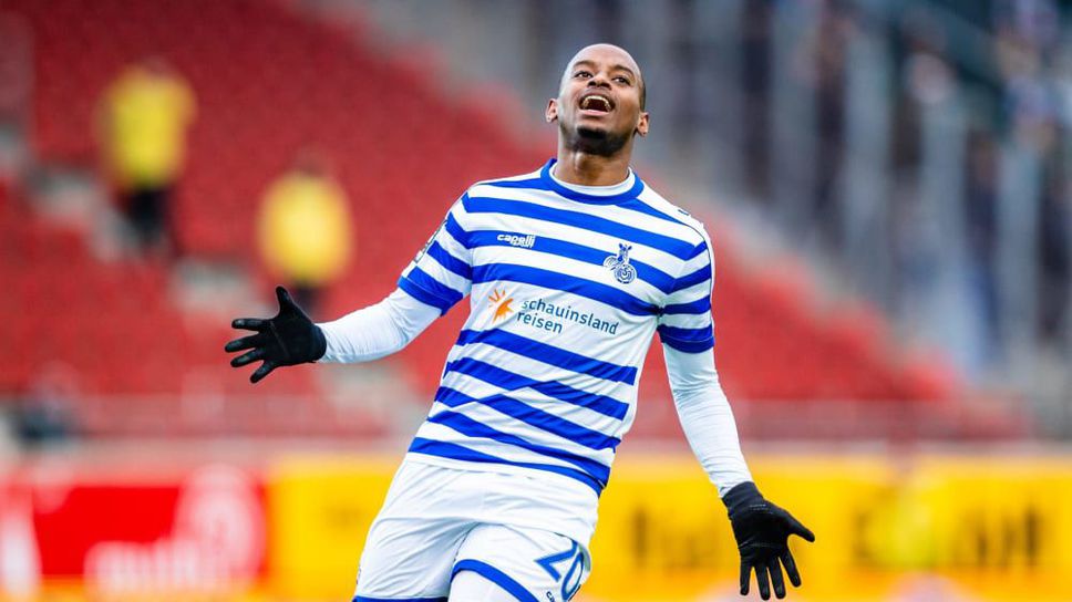 Спартак (Вн) се подсилва с крило от Германия