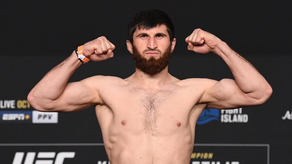 Очаквайте на живо: Основната бойна карта на UFC Абу Даби