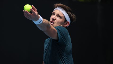 Николас Джари е аут от Australian Open, съперникът на Медведев се отказа