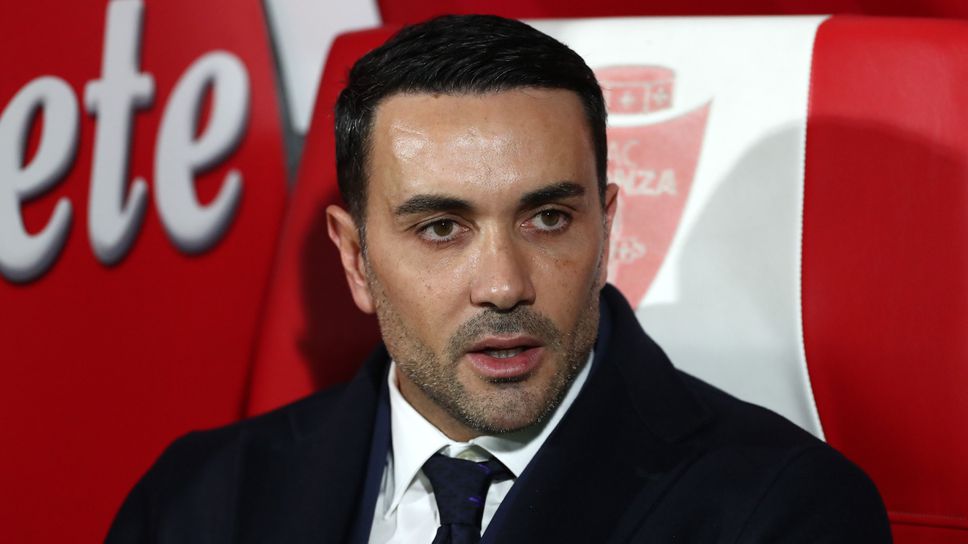 Във Фиорентина отрекоха за проблеми с треньора си