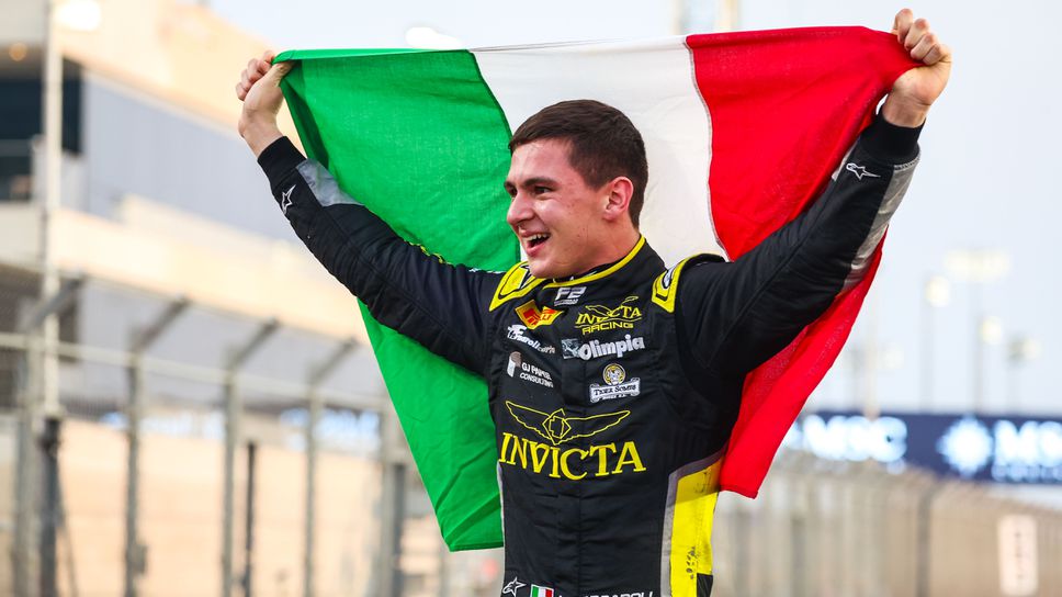 Действащият шампион във Формула 2 Леонардо Форнароли ще заеме позицията