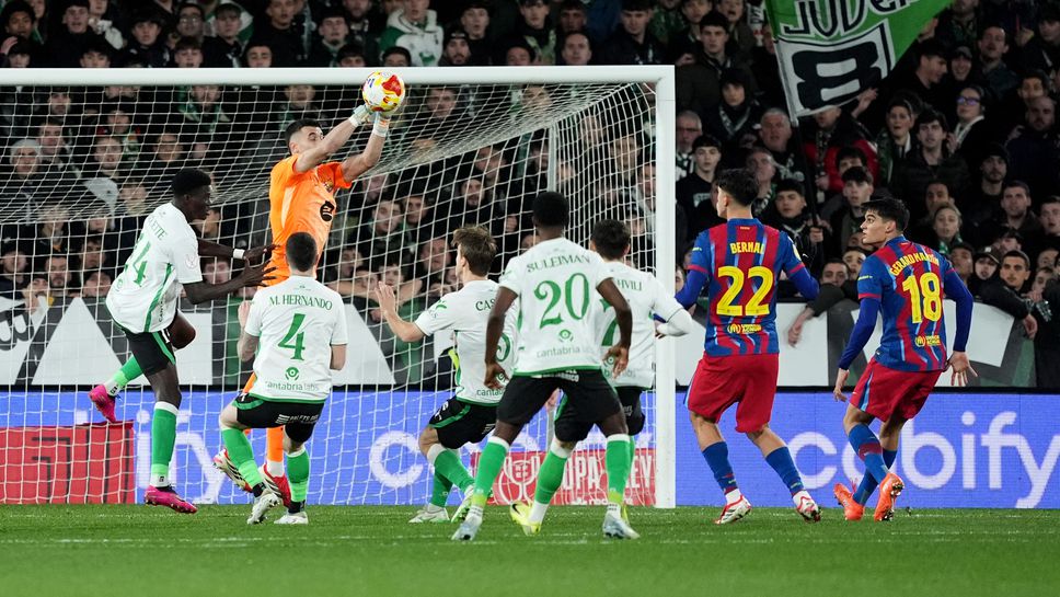 Сантандер 0:0 Барселона, мачът започна със закъснение