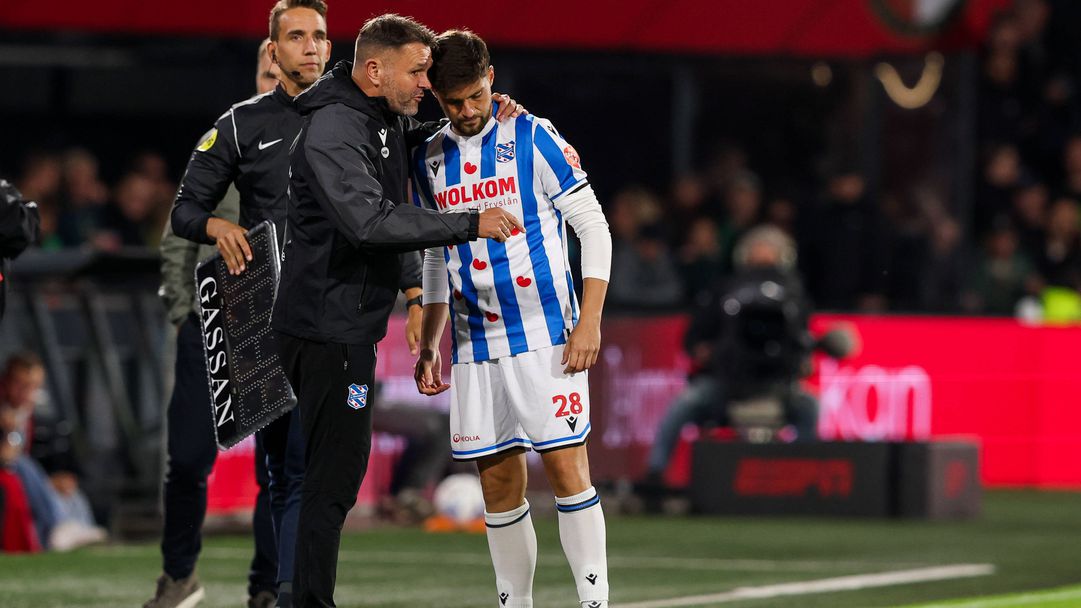 Хееренвеен с успех като гост, Петров влезе като резерва