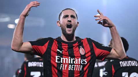  Милан надхитри Комо с помощта на Рабио 