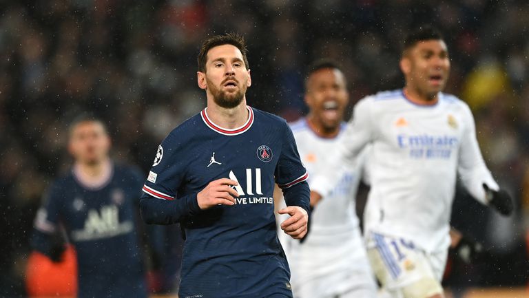  Агуеро се ядоса на френските медии поради рецензиите към Меси 