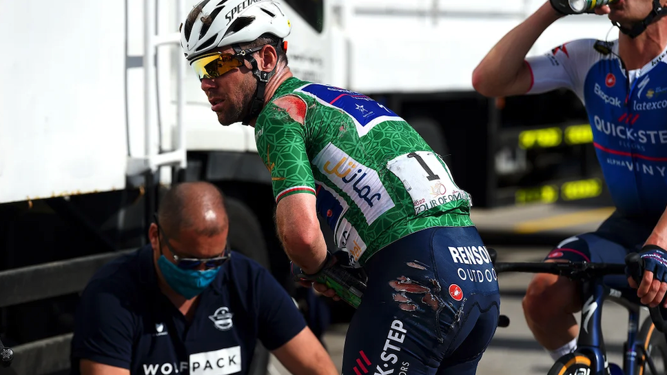 Кавендиш се отърва със синини и охлузвания след тежко падане на Обиколката на Оман