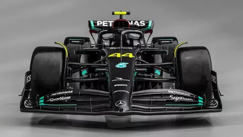  С какво е по-добър W14 от предшественика си? 