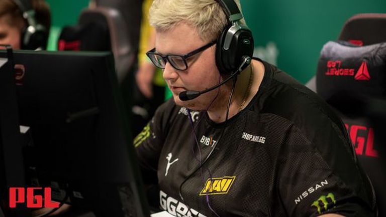 Кирил Boombl4 Михайлов подписа с руската организация 1WIN слагайки край