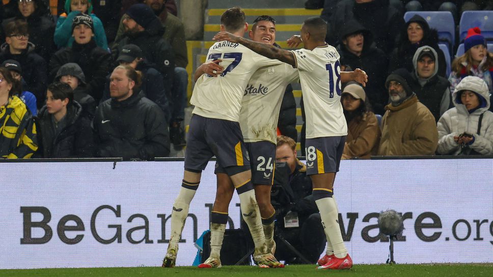 Евертън продължава да трупа точки