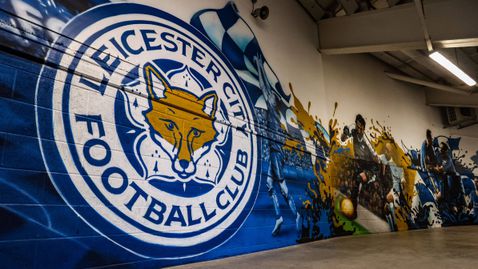  Лестър отнесе съществено наказване, което оставя отбора единствено по голова разлика над зоната на изпадащите 