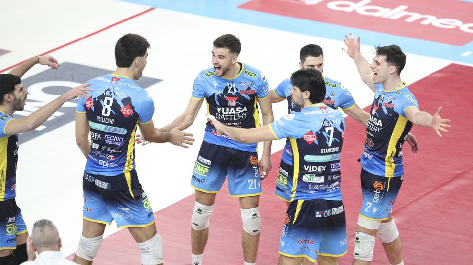 Националите Георги Татаров Илия Петков и техният Юаса Батери Гротадзолина