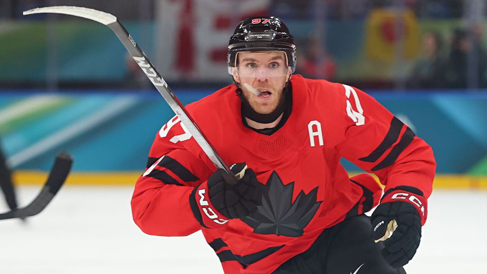 Националният отбор на Канада по хокей на лед завърши груповата