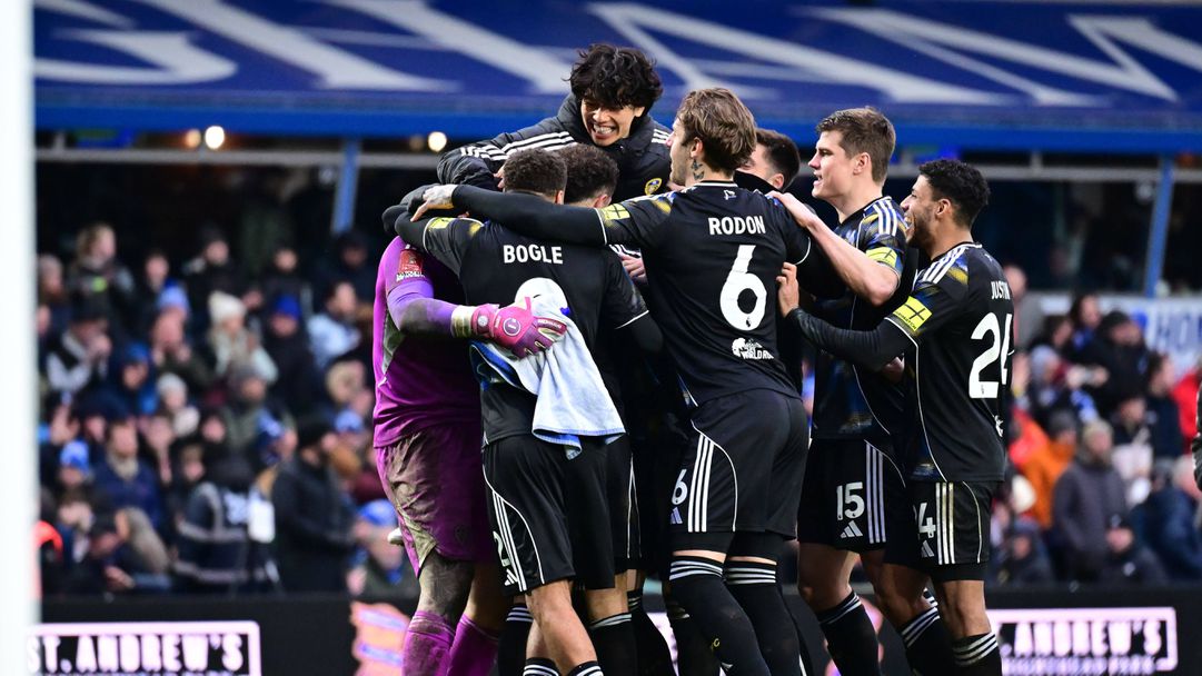 Дузпи изпратиха Лийдс в следващия кръг на ФА Къп, Груев не игра