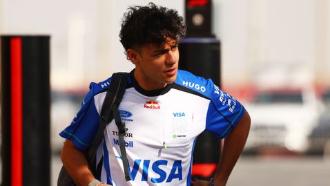  Арвид Линдблад на уроци при първенеца във Формула Е 