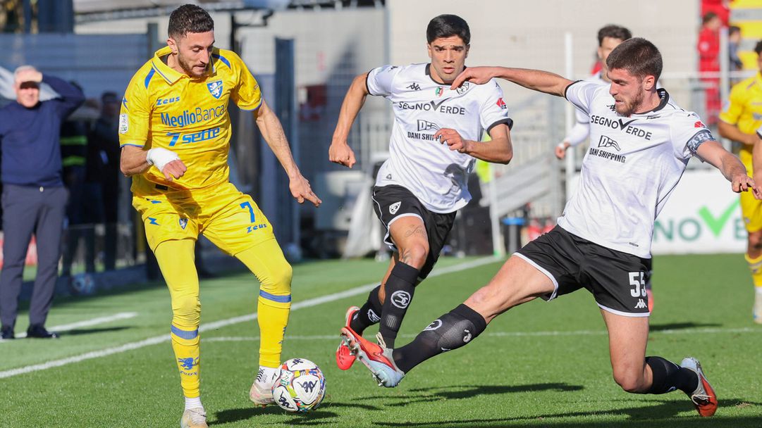 Петко Христов се контузи срещу втория в Серия "Б" пред погледа на млад талант на Интер