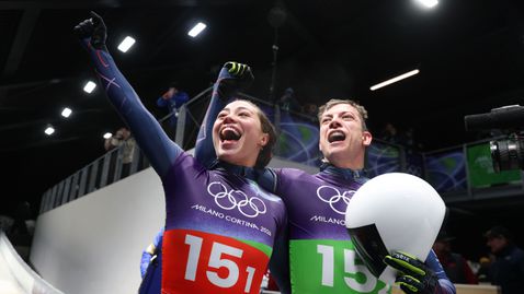 Британците надвиха германците в отборната надпревара по скелетон в Кортина