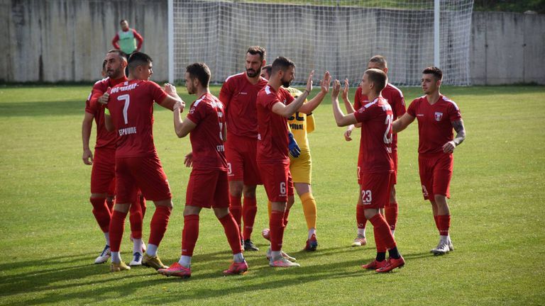 Чавдар (Етрополе) победи с 2:0 като гост Ботев (Ихтиман) в