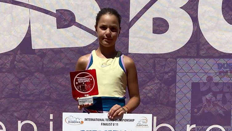 Мая Мичева е полуфиналистка на турнир до 12 г. от първа категория на Тенис Европа във Франция